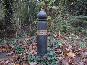 Greenwich Meridian Marker; England; Hertfordshire; Stanstead St Margarets